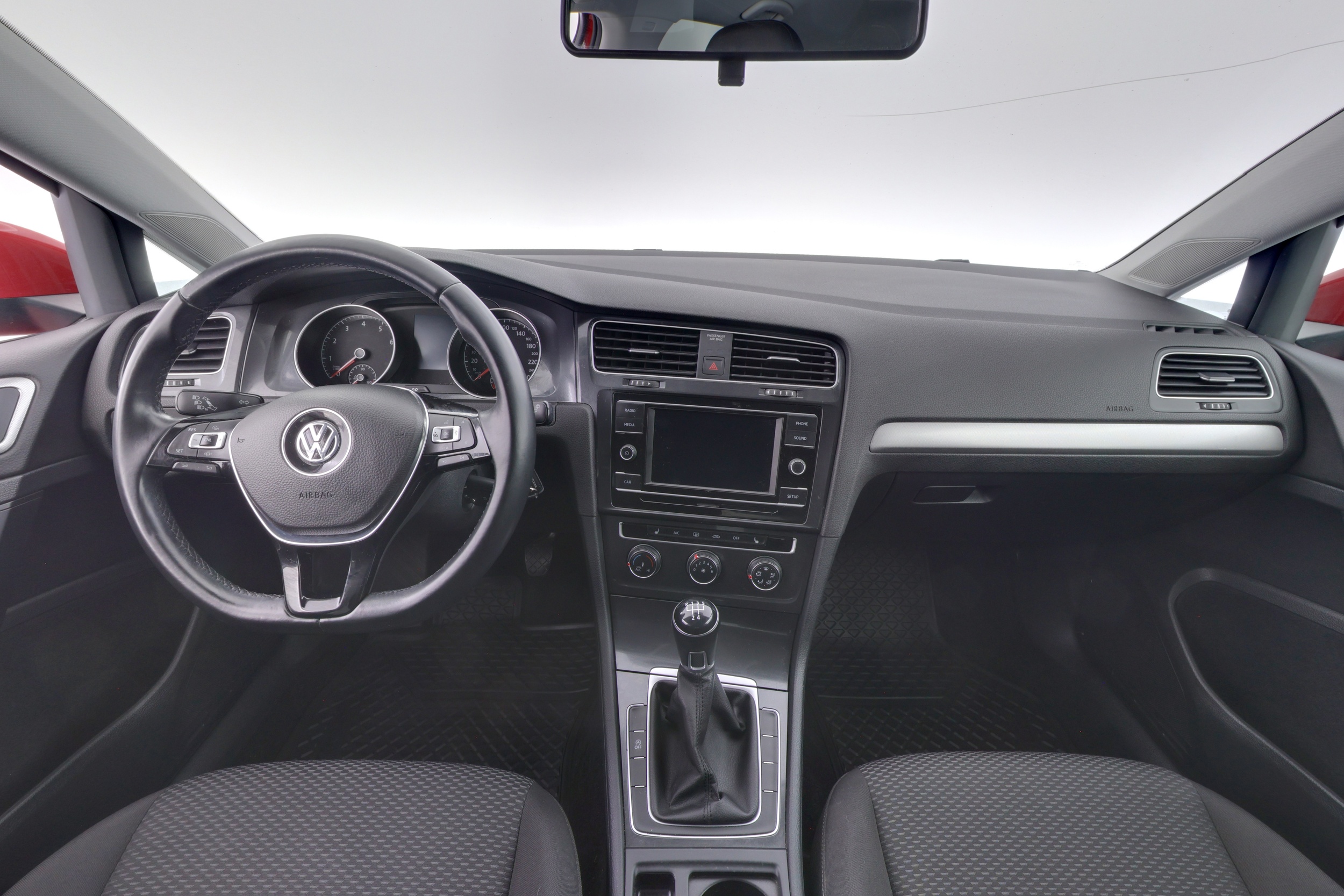 VOLKSWAGEN Golf 2019