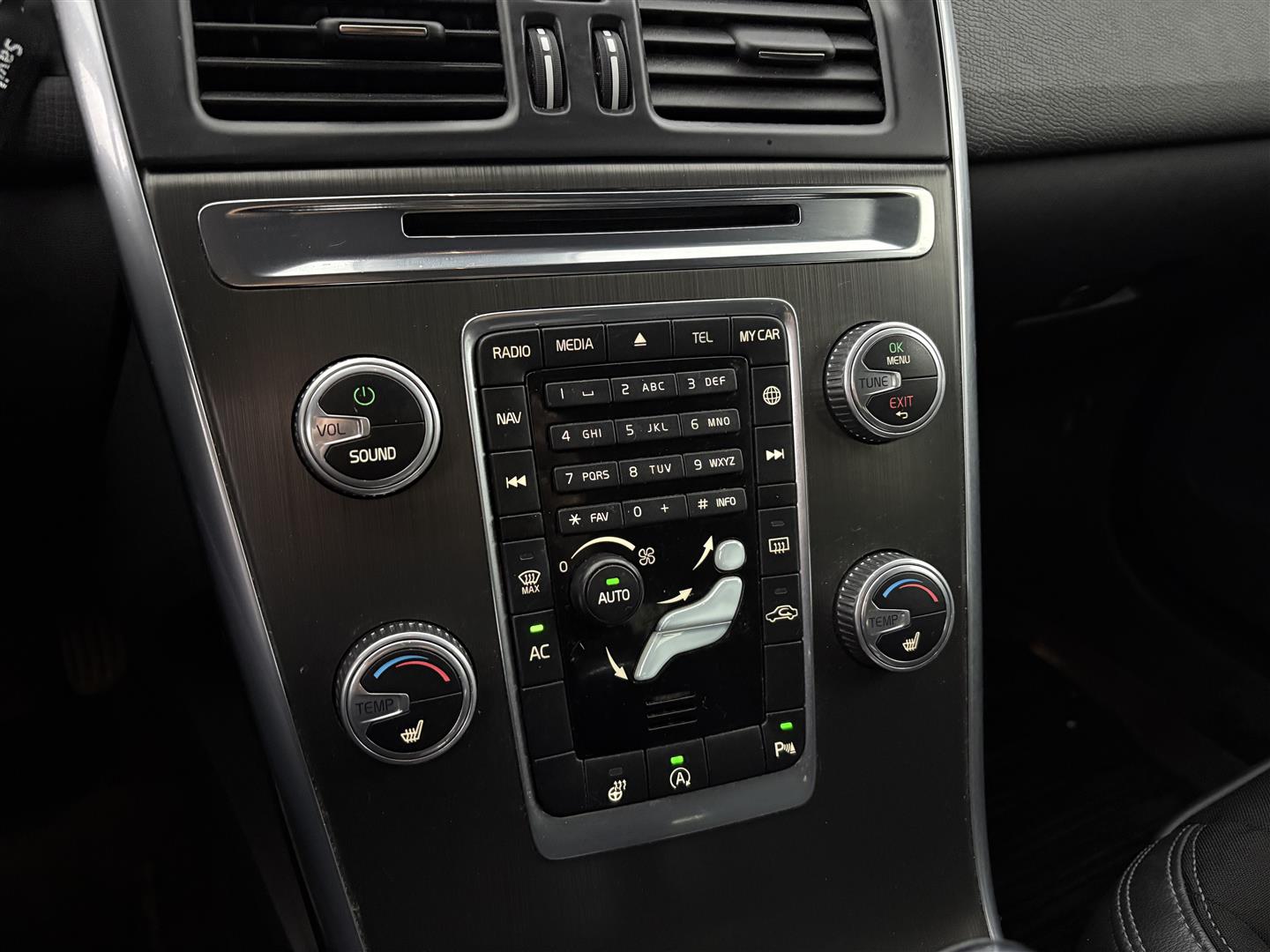 VOLVO XC60 2015