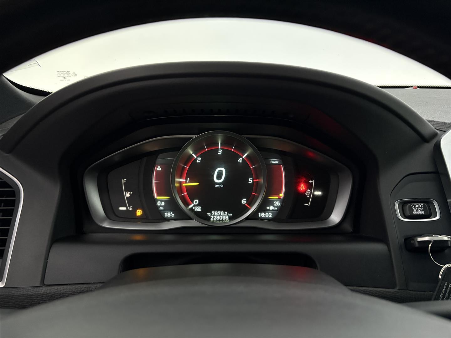 VOLVO XC60 2015