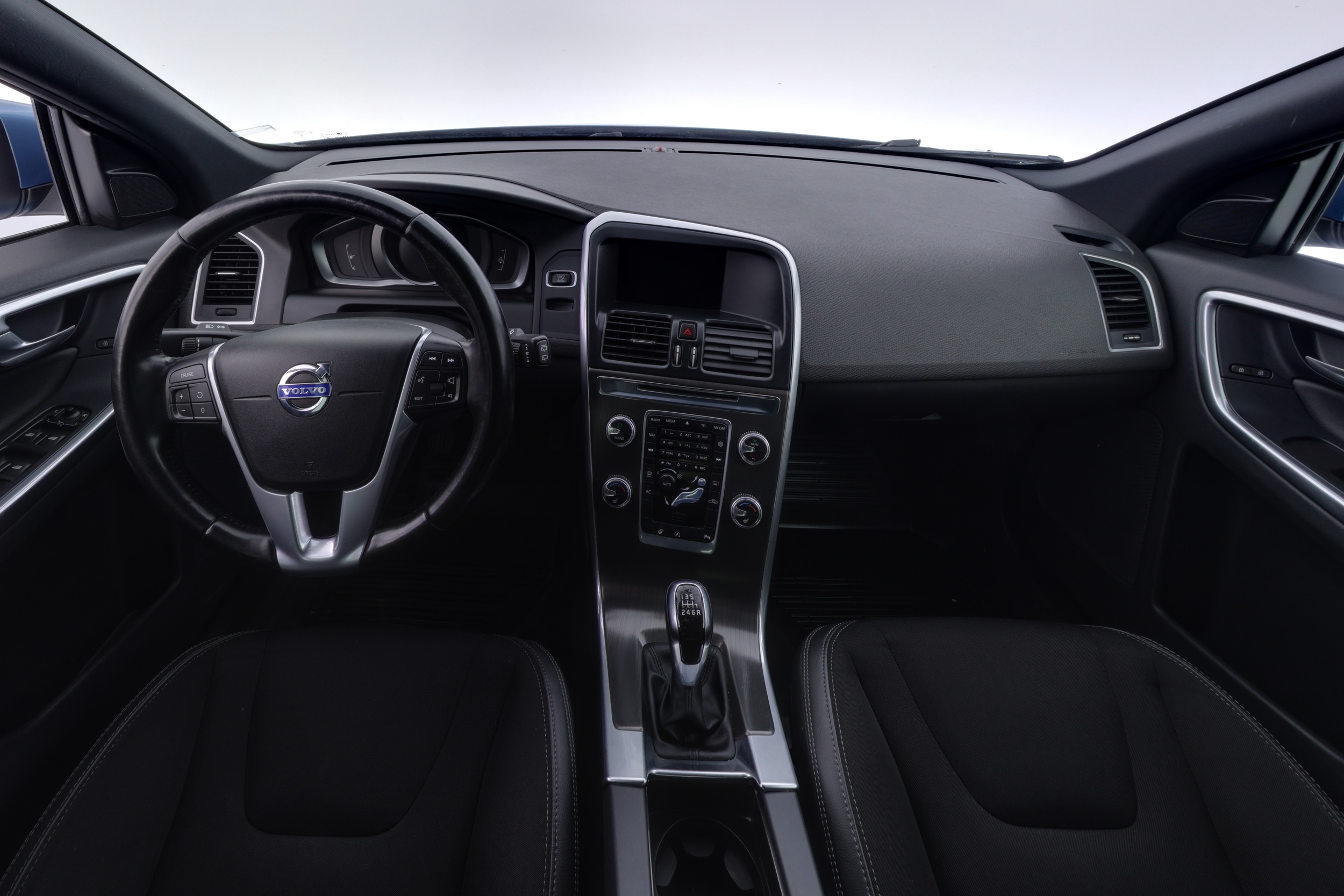 VOLVO XC60 2015