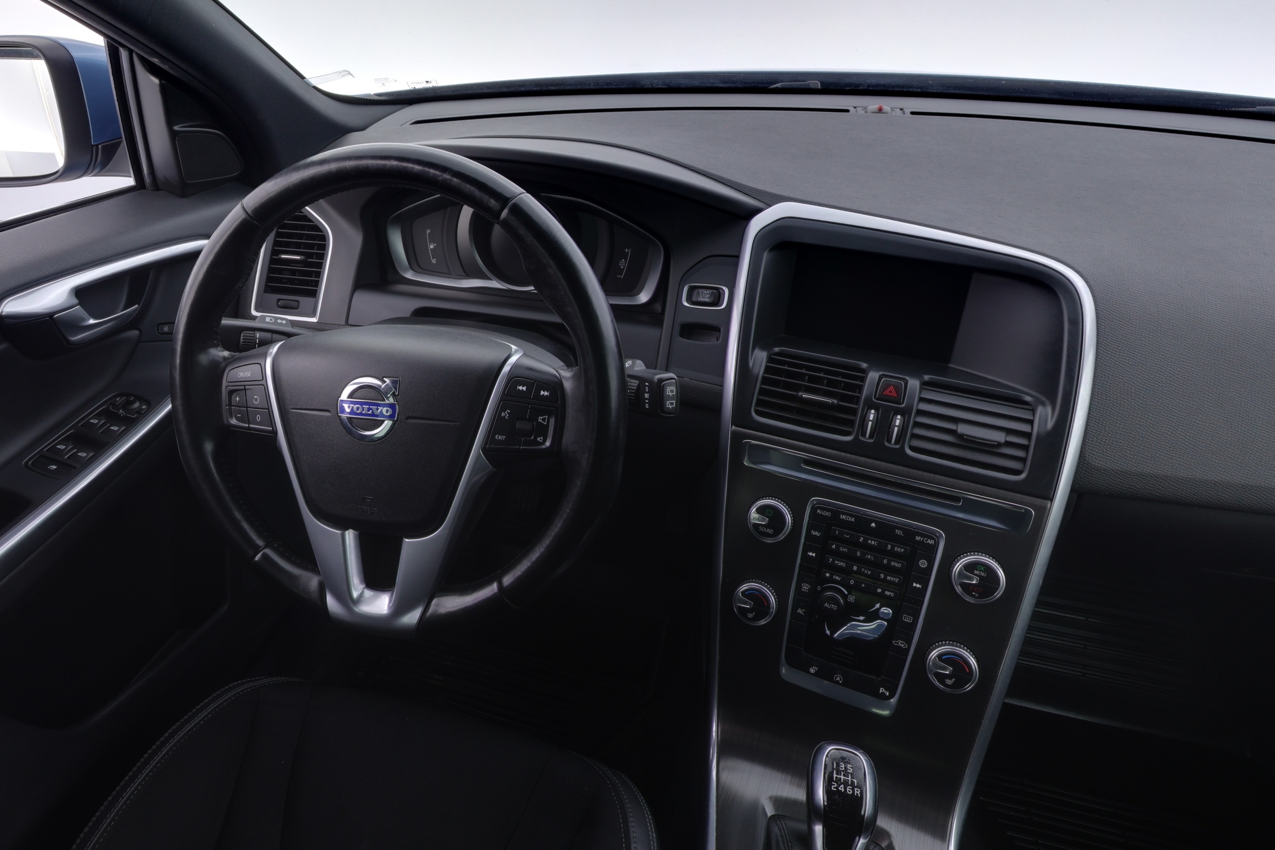 VOLVO XC60 2015