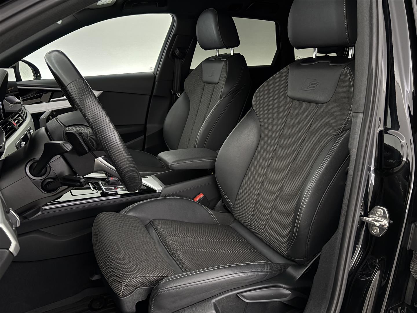 AUDI A4 2021
