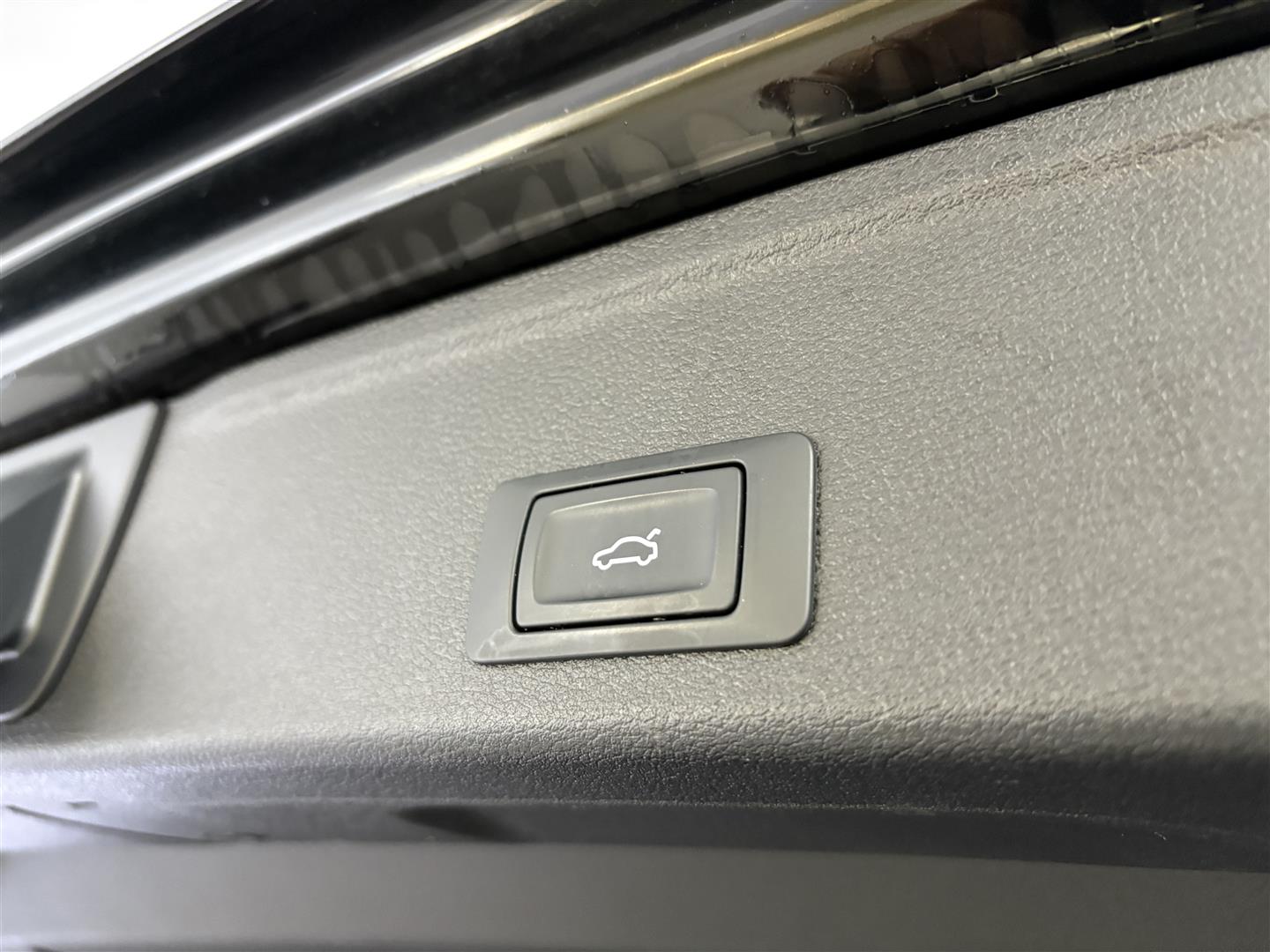 AUDI A4 2021