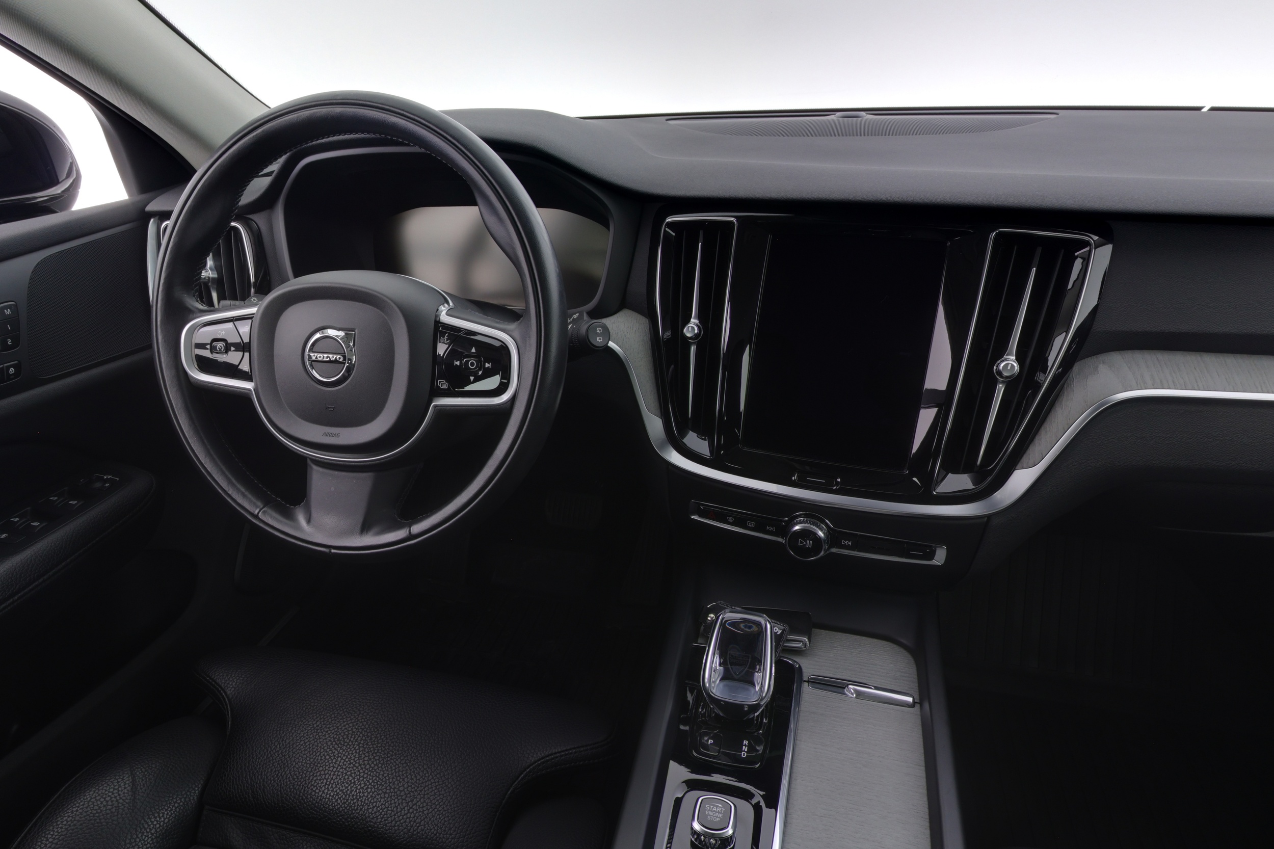 VOLVO V60 2021