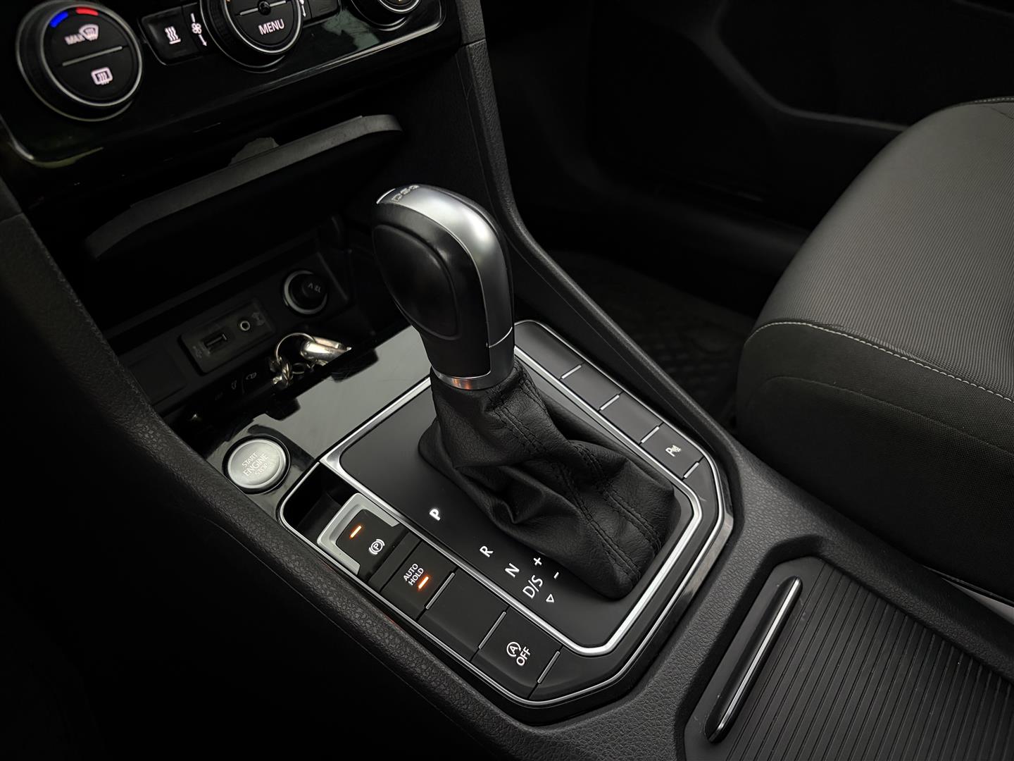 VOLKSWAGEN Golf Sportsvan 2015