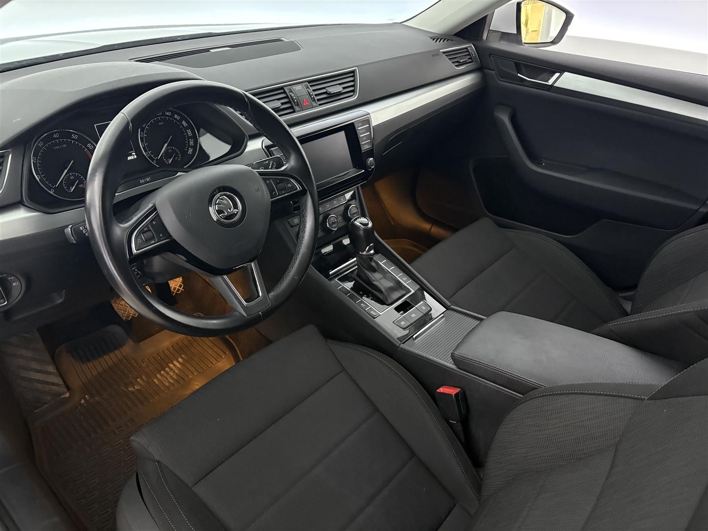 SKODA Superb 2015