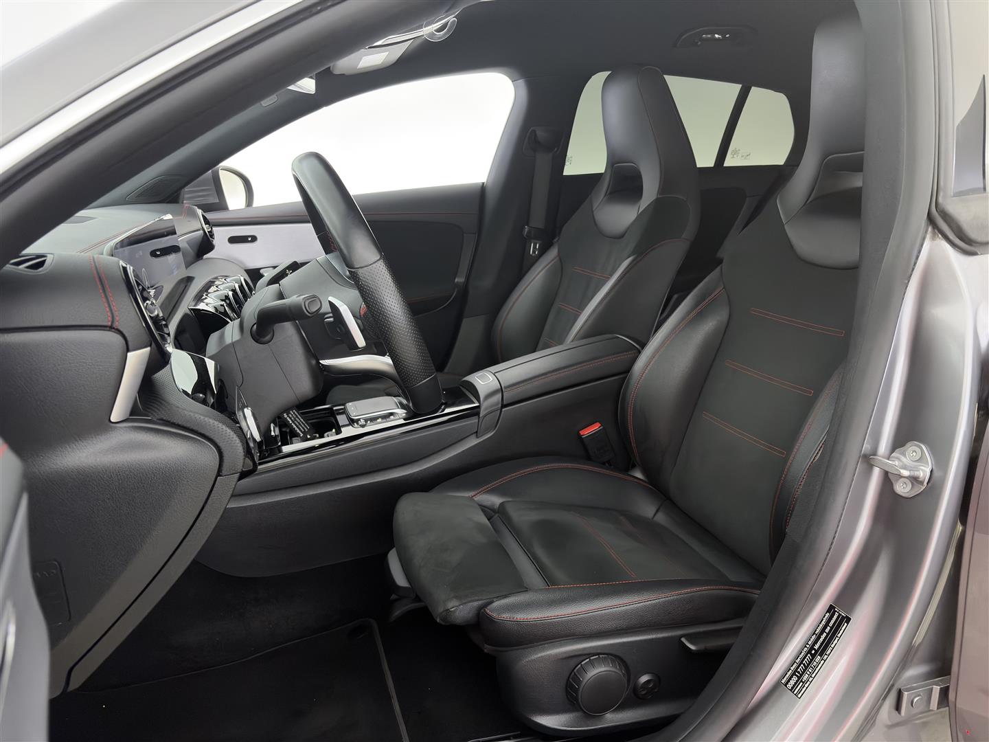 MERCEDES-BENZ CLA 2020