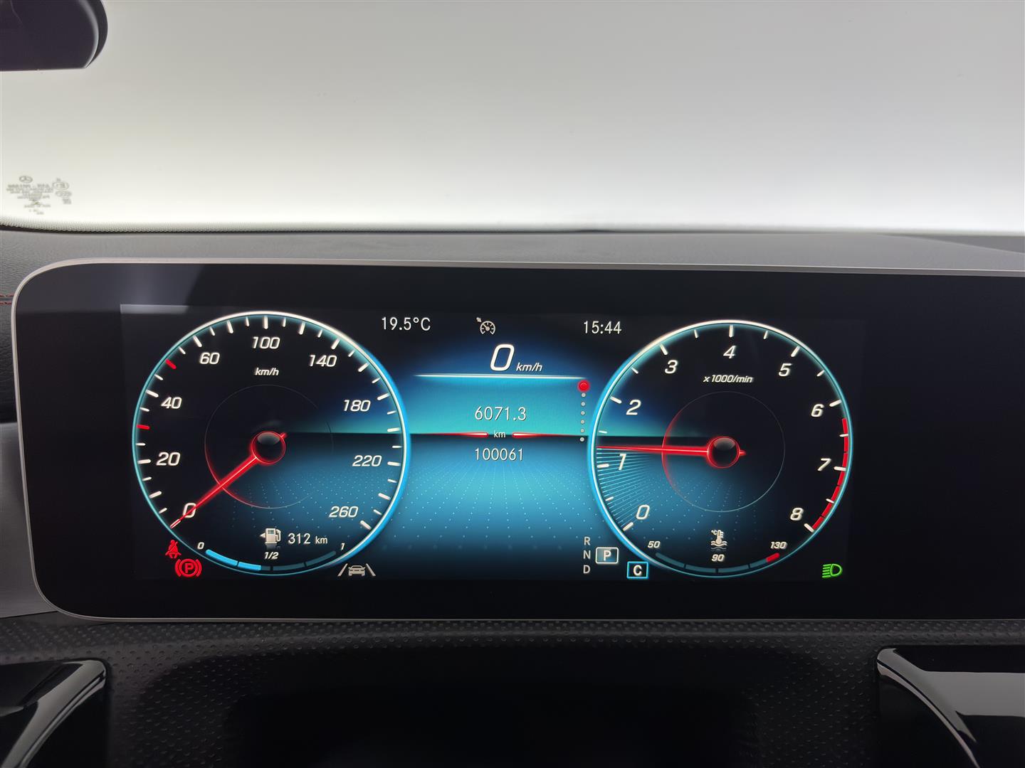 MERCEDES-BENZ CLA 2020