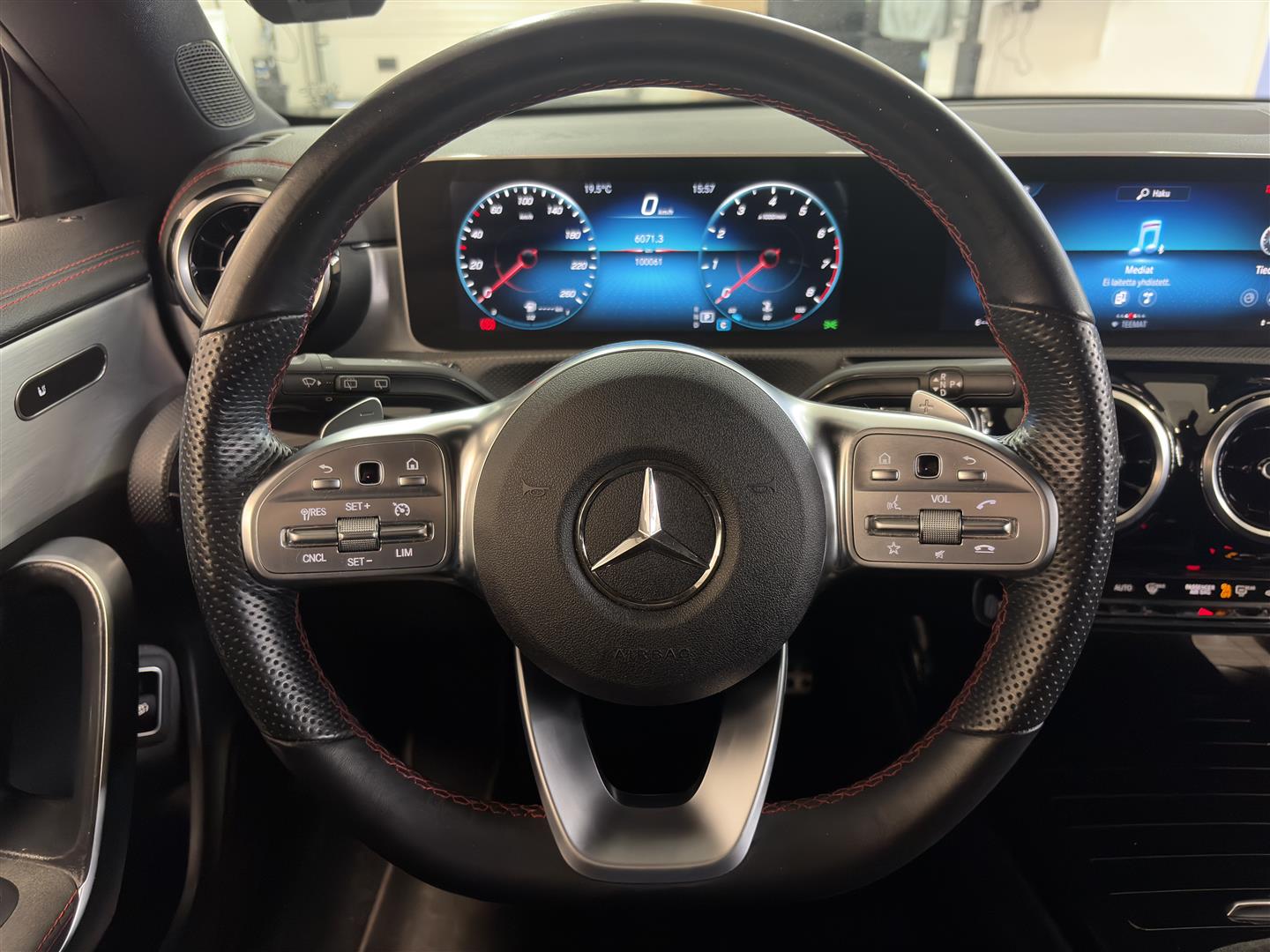 MERCEDES-BENZ CLA 2020