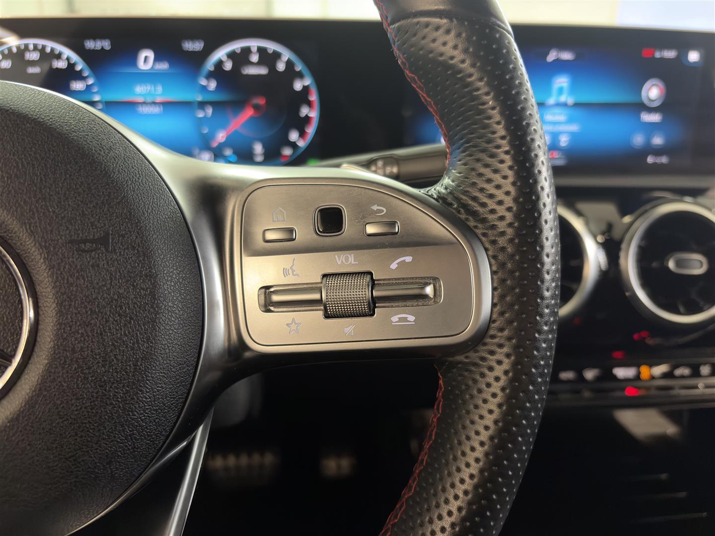 MERCEDES-BENZ CLA 2020