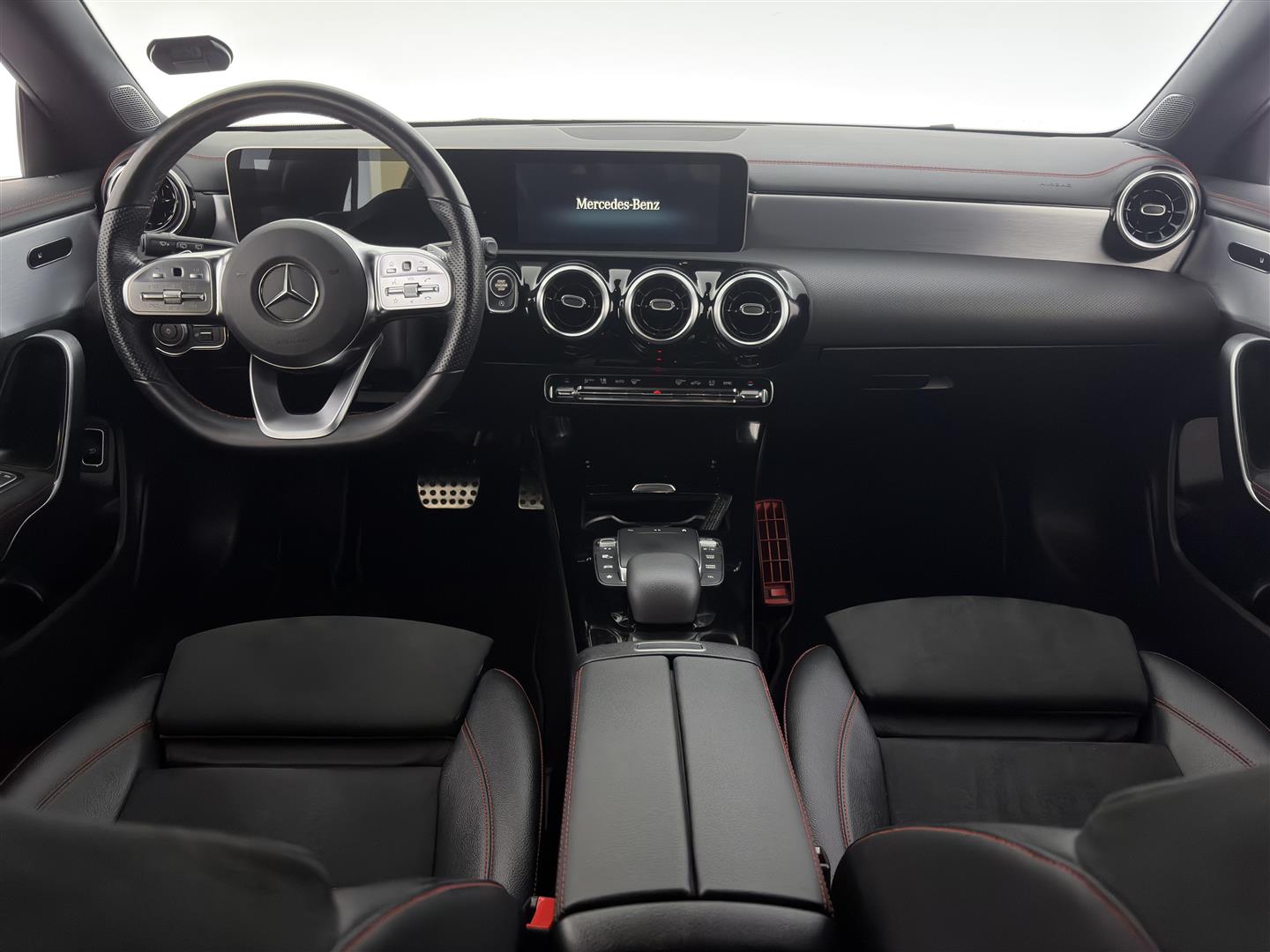 MERCEDES-BENZ CLA 2020