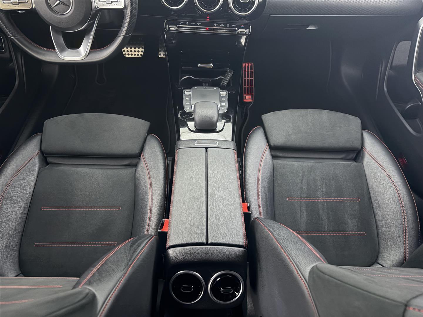 MERCEDES-BENZ CLA 2020