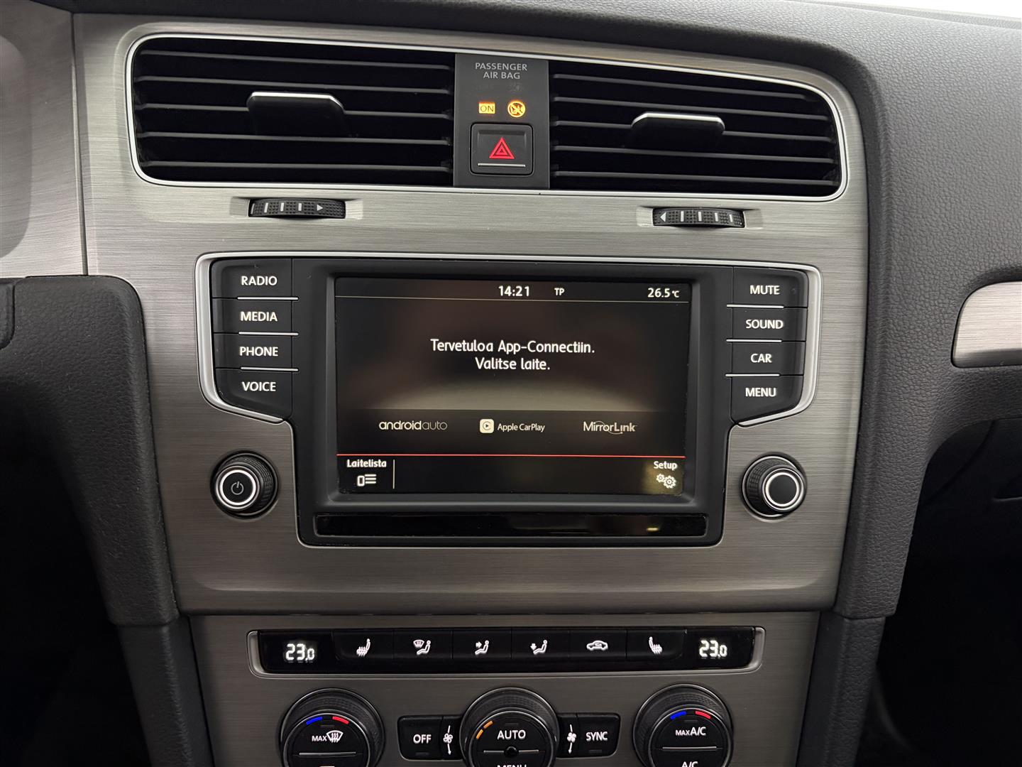 VOLKSWAGEN Golf 2015