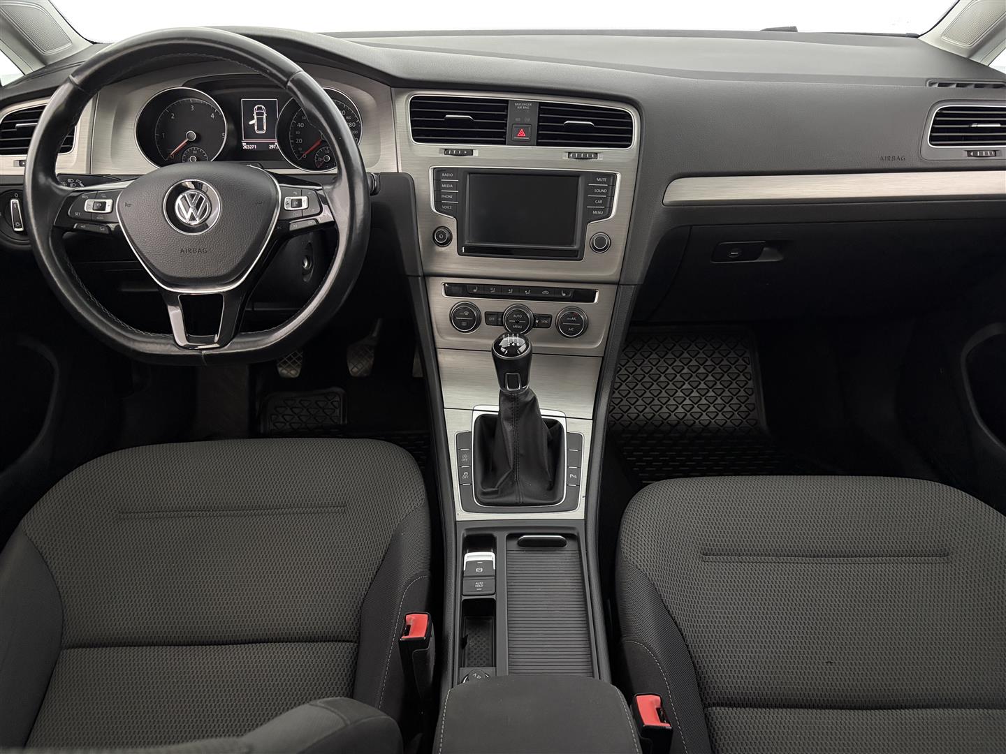 VOLKSWAGEN Golf 2015