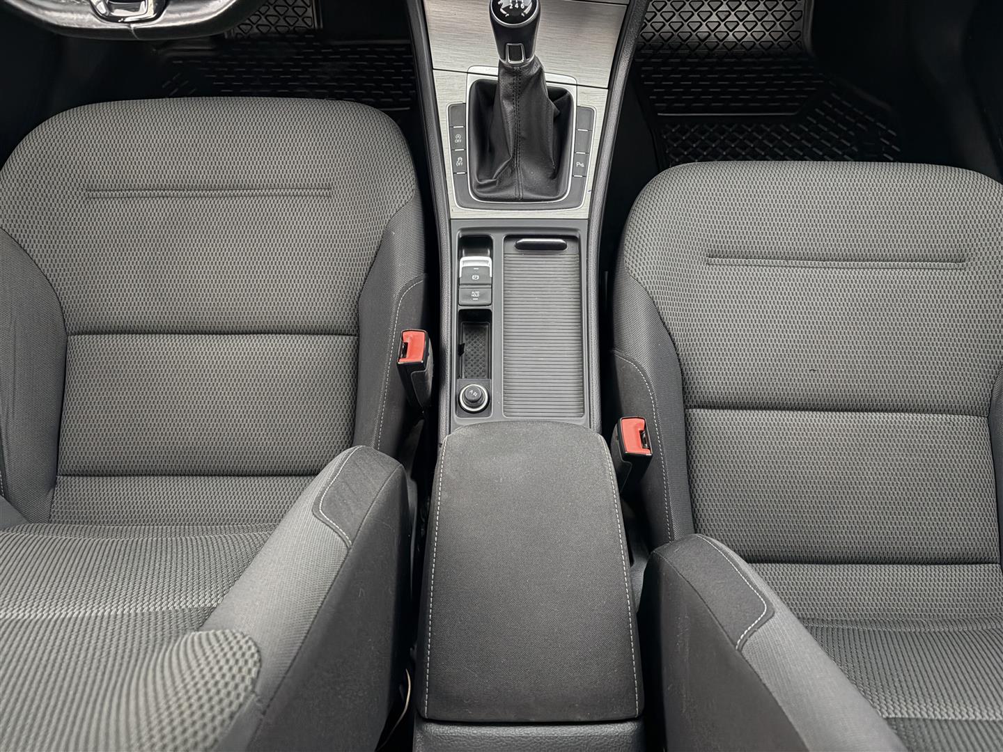 VOLKSWAGEN Golf 2015
