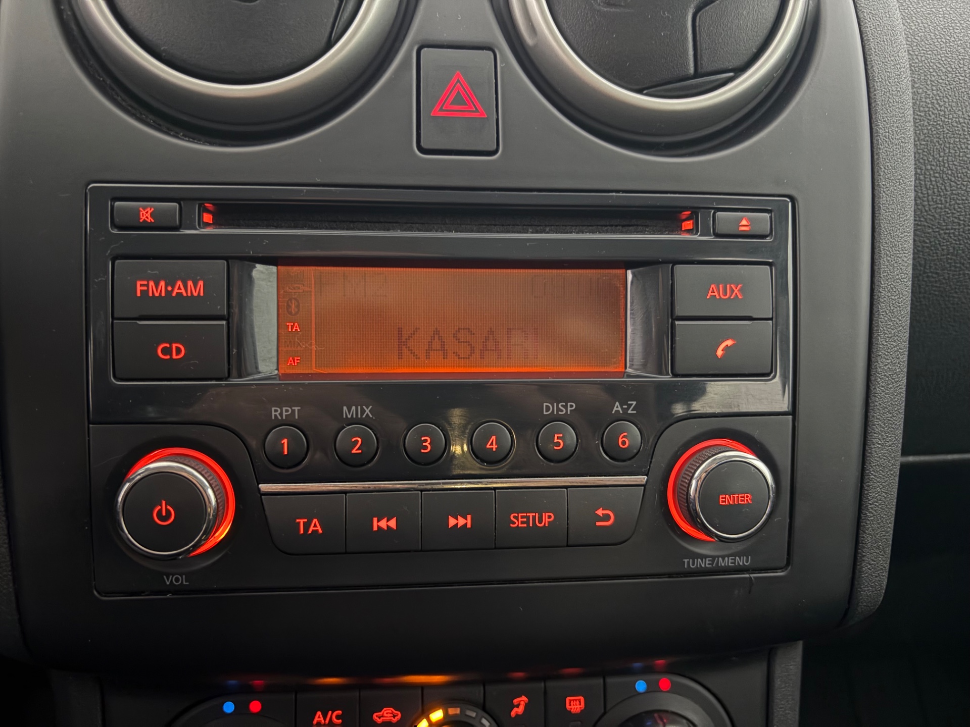 NISSAN Qashqai 2012