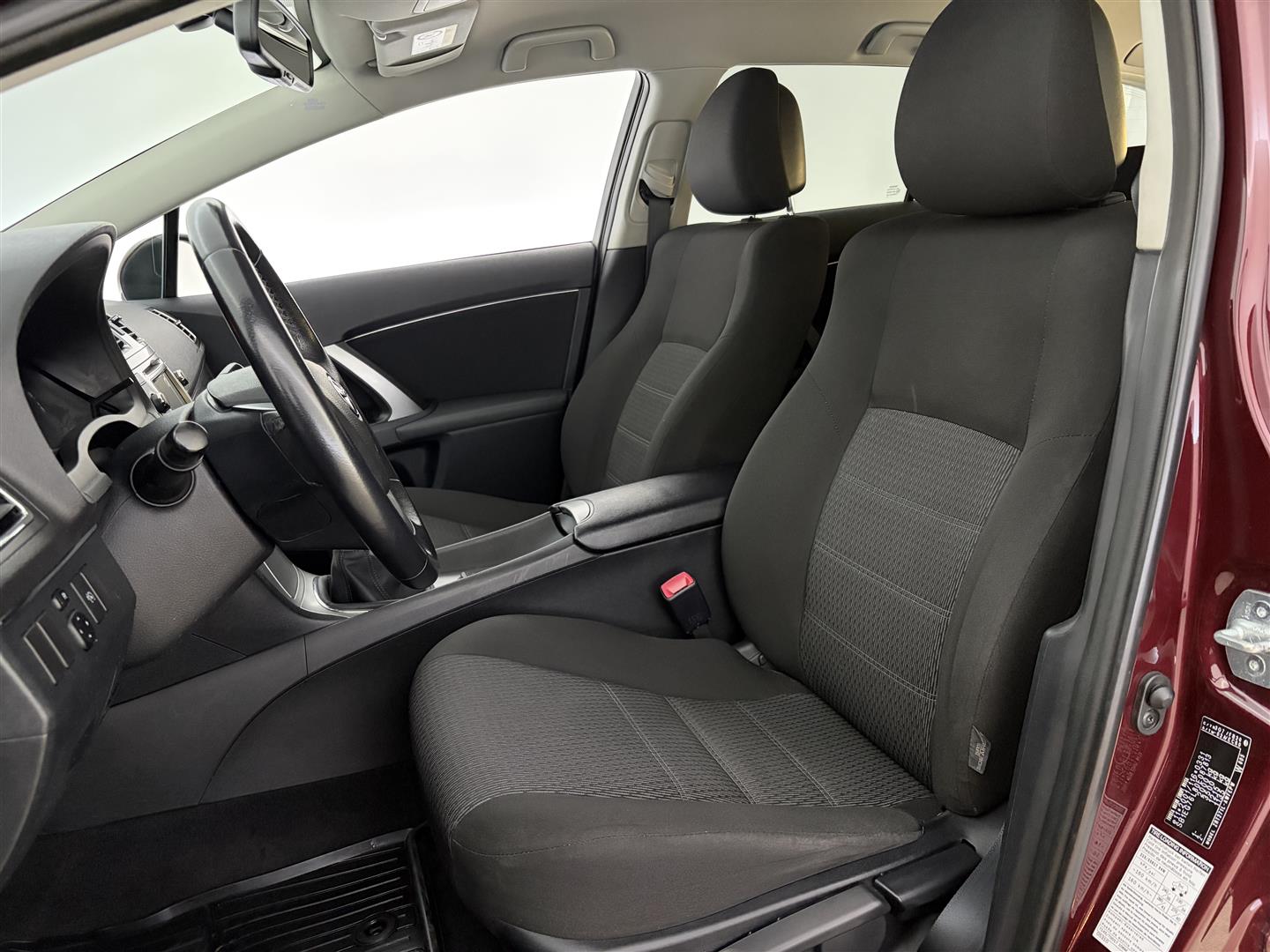 TOYOTA Avensis 2013