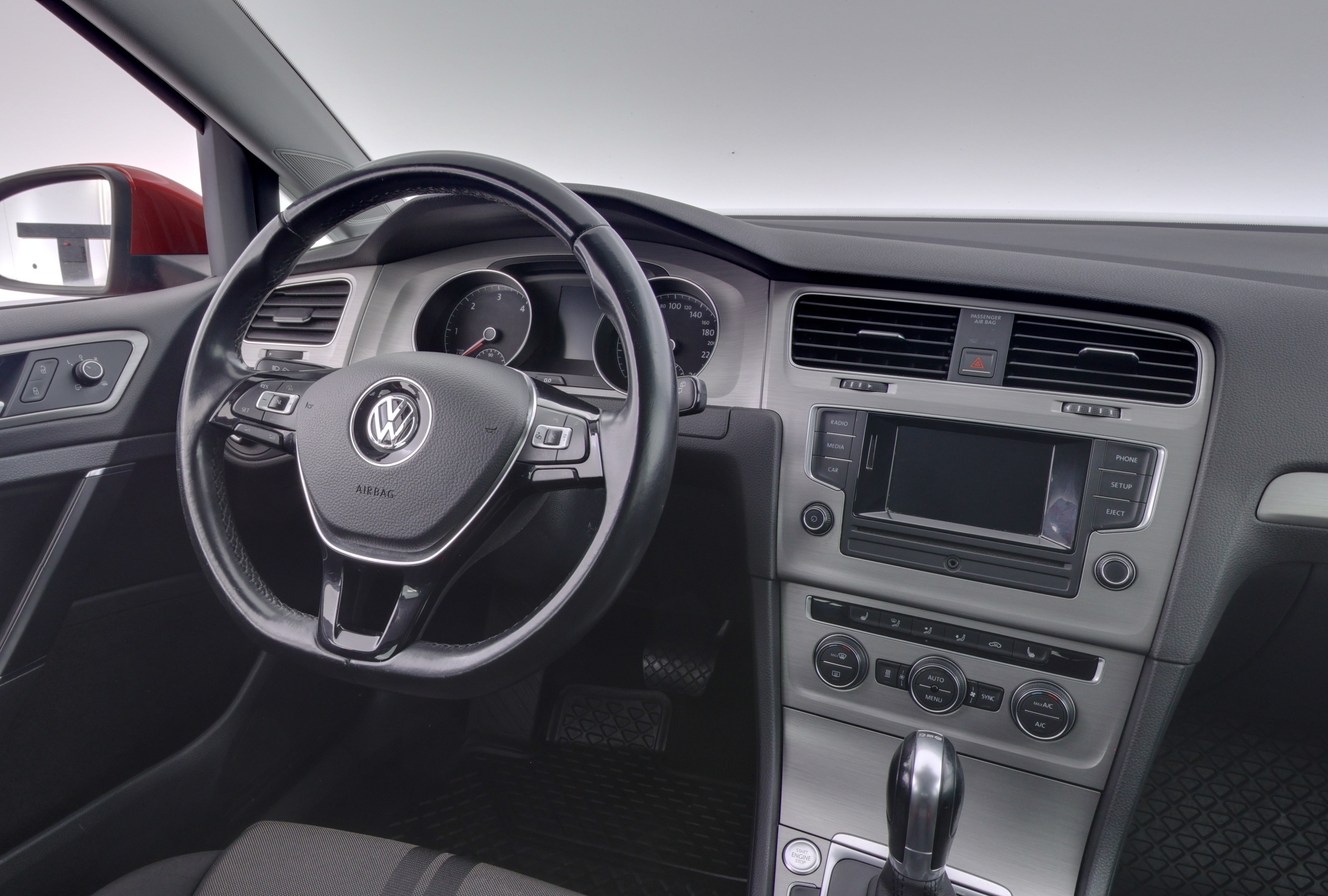 VOLKSWAGEN Golf 2016