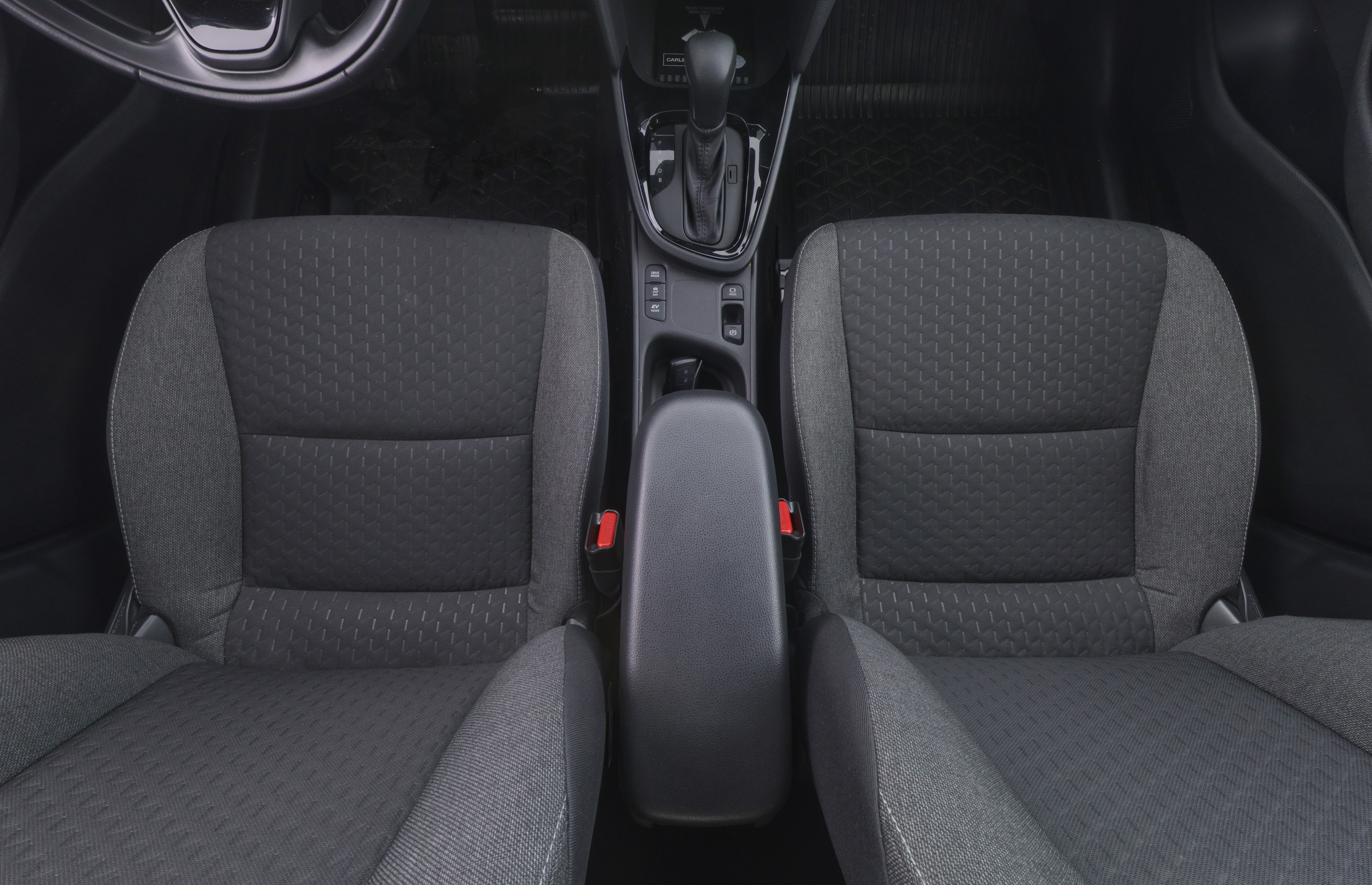 TOYOTA Yaris Cross 2024