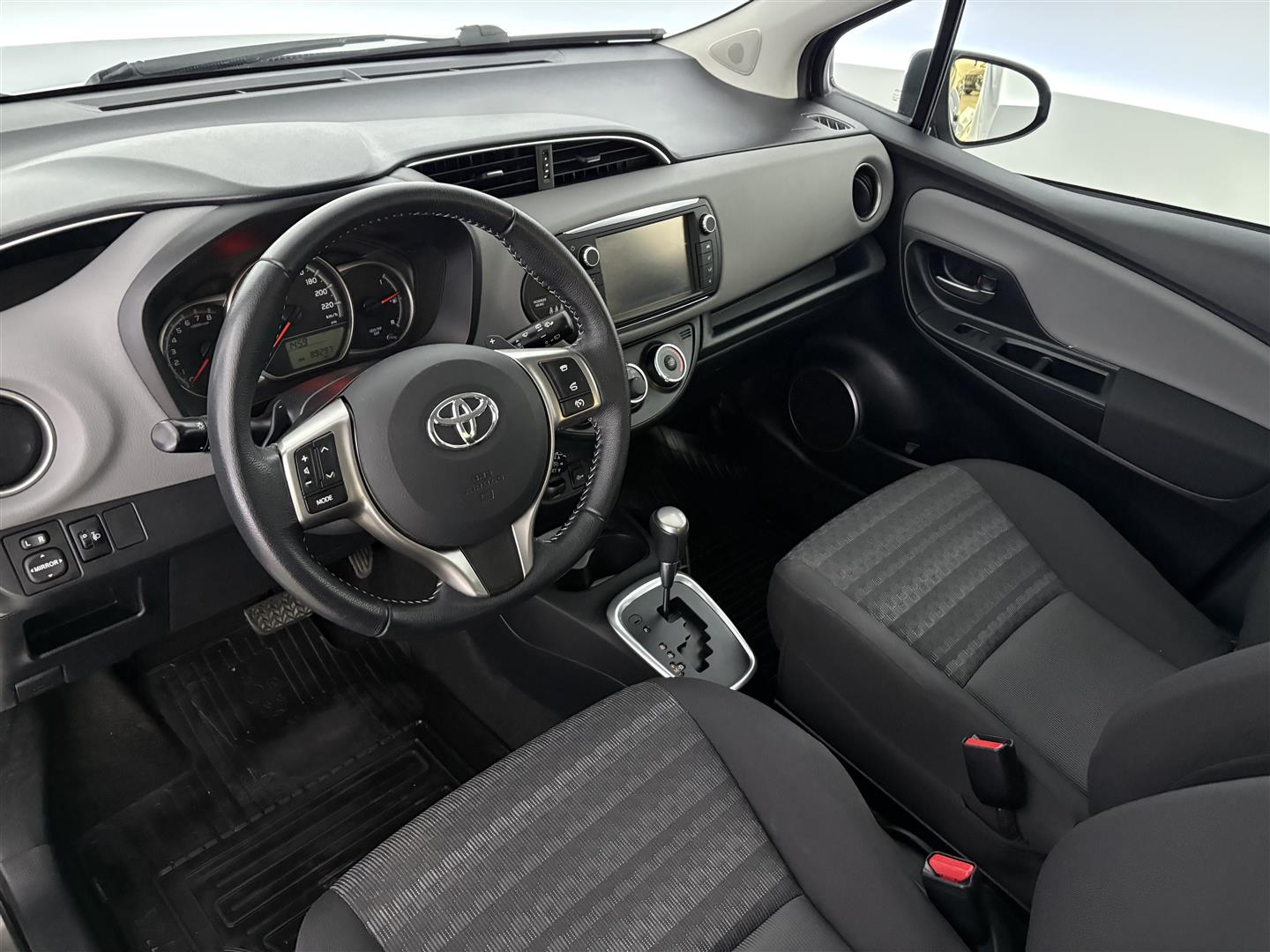 Toyota Yaris 2016
