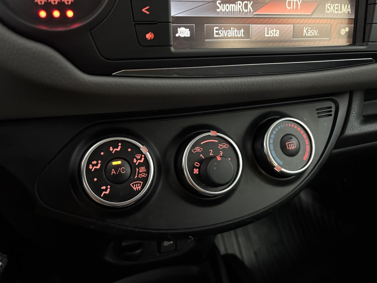 Toyota Yaris 2016