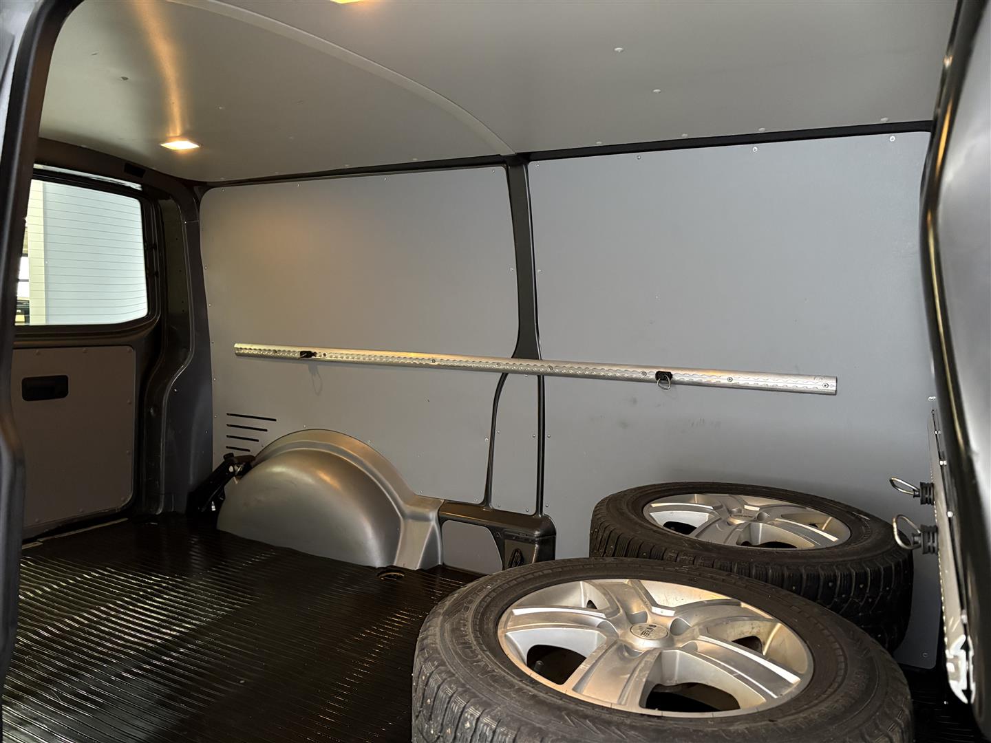 VOLKSWAGEN Transporter 2010