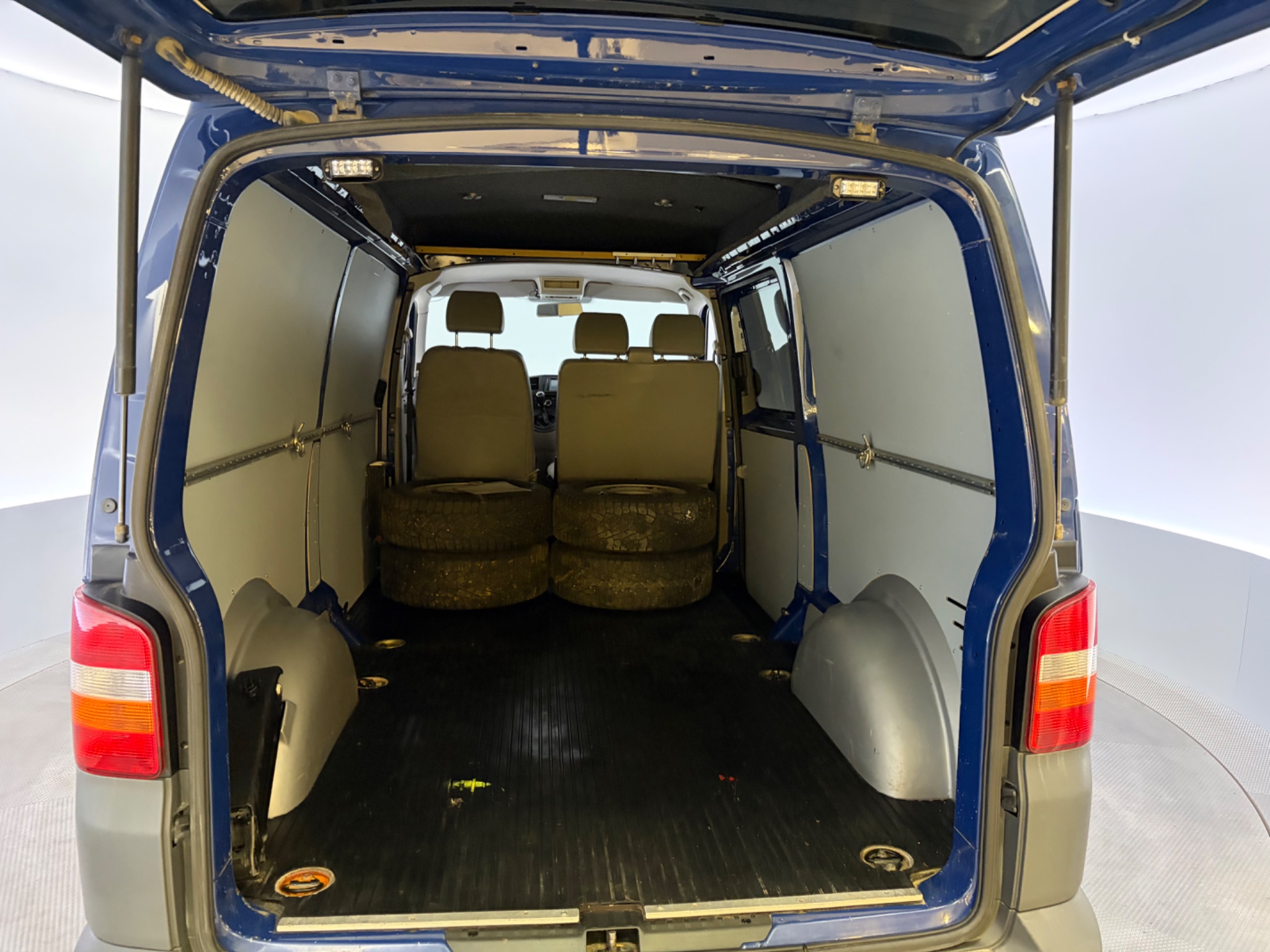 VOLKSWAGEN Transporter 2011