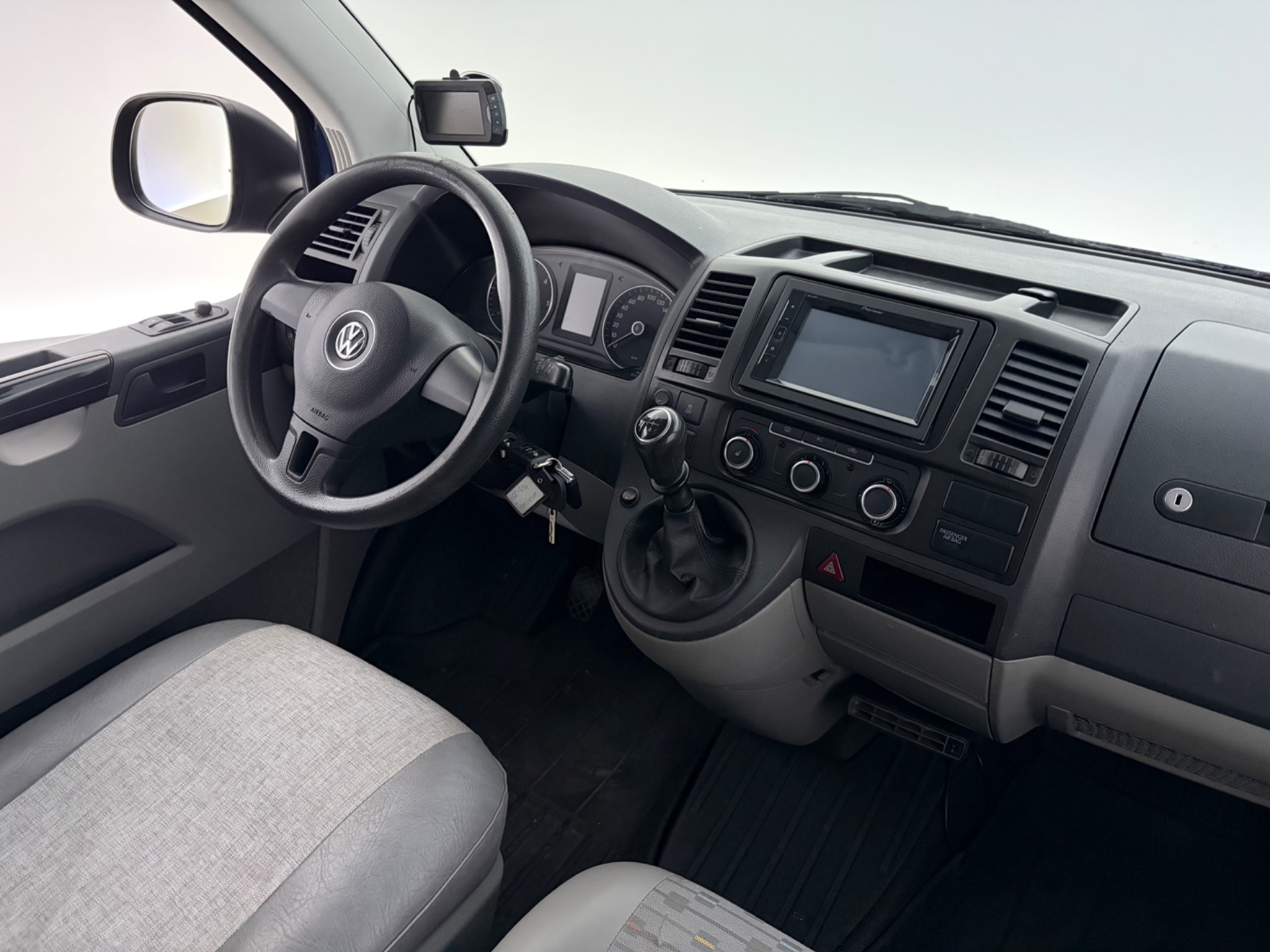 VOLKSWAGEN Transporter 2011