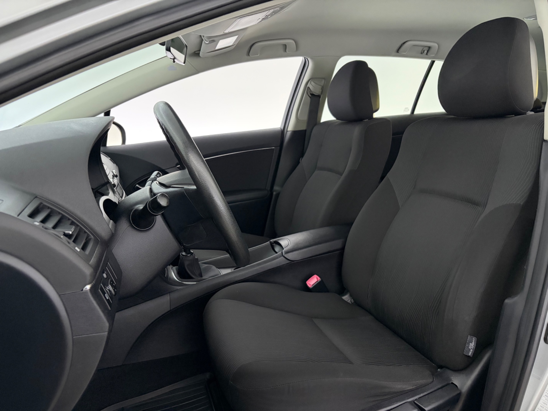 TOYOTA Avensis 2010