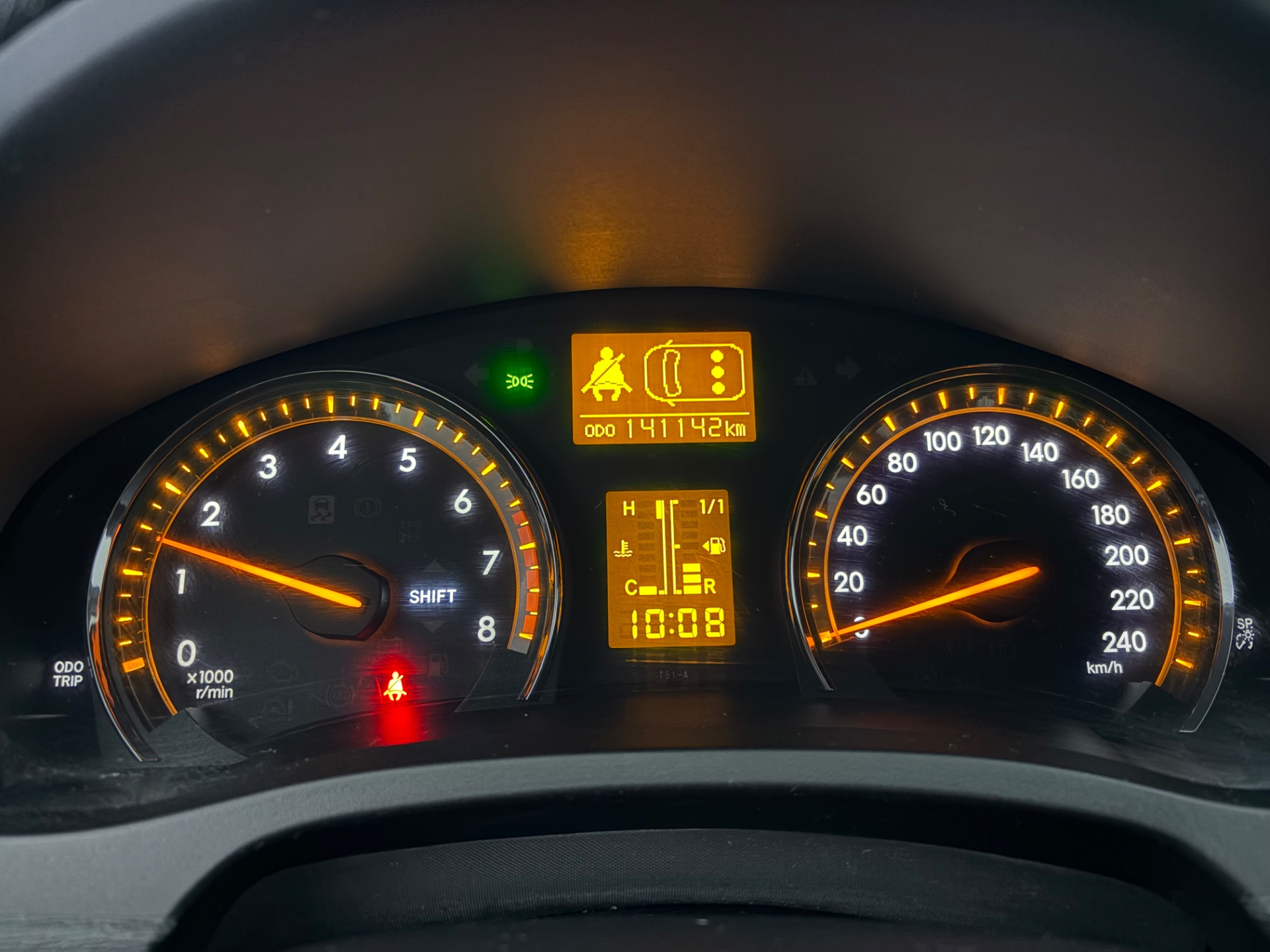 TOYOTA Avensis 2010