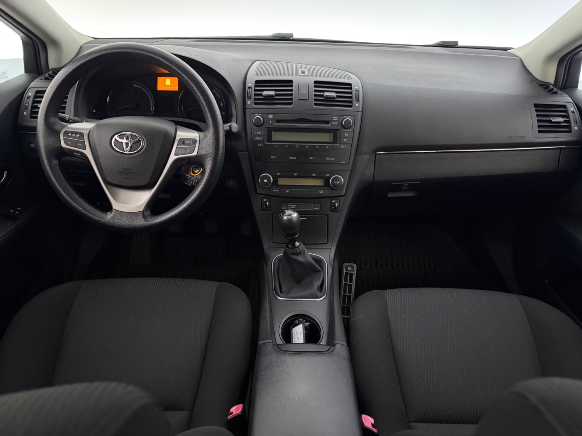 TOYOTA Avensis 2010