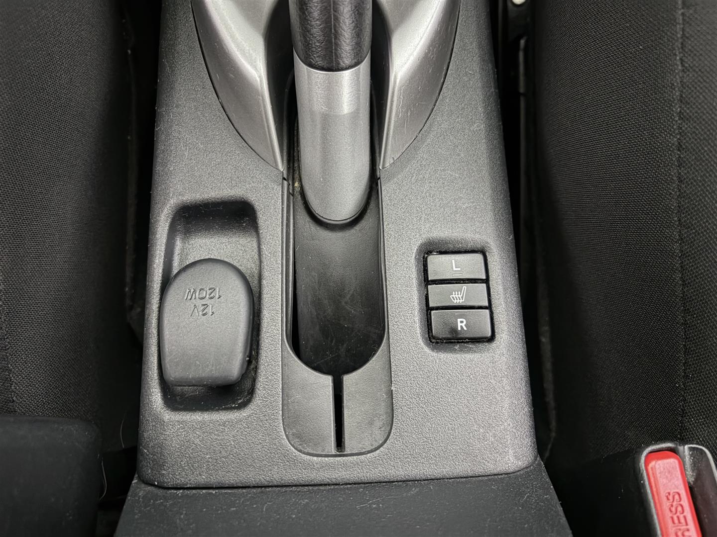 TOYOTA Auris 2012