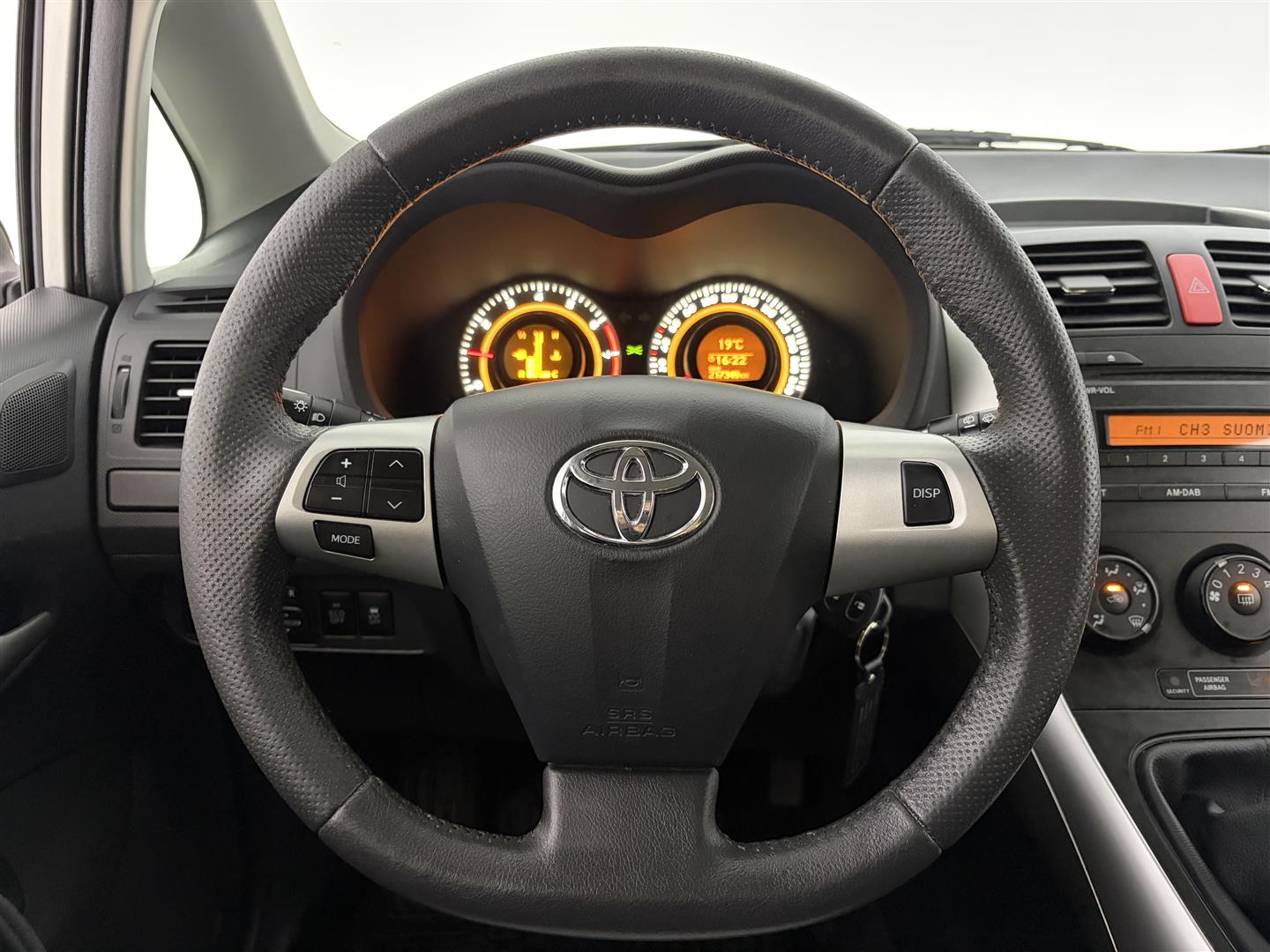 TOYOTA Auris 2012