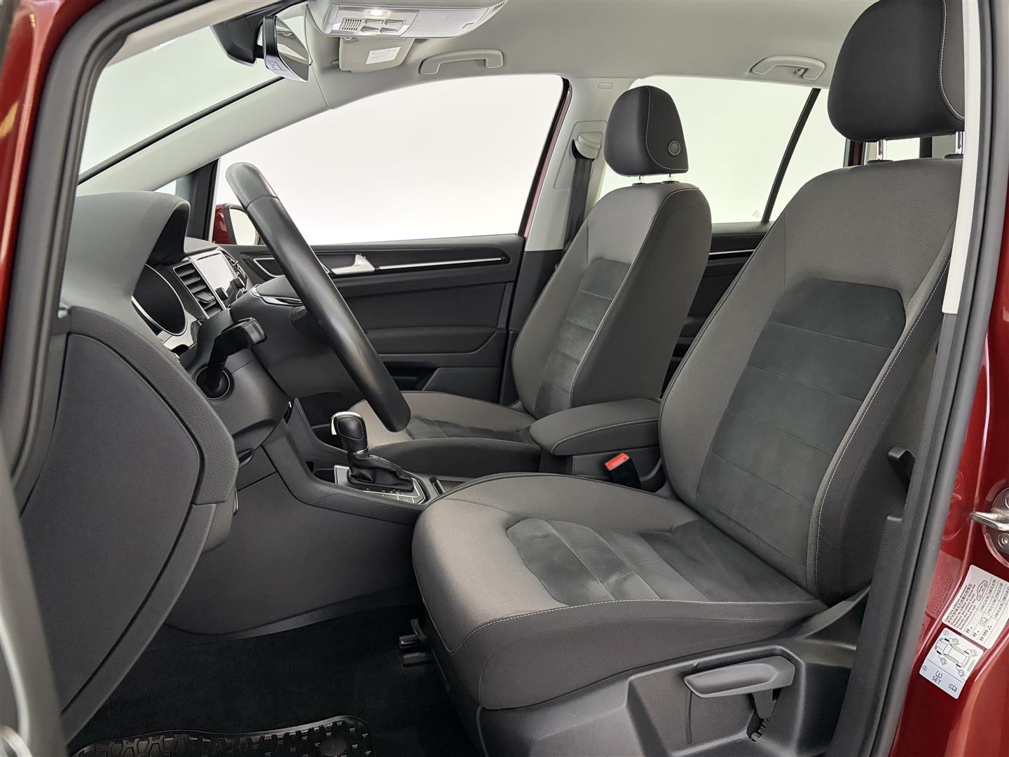 VOLKSWAGEN Golf Sportsvan 2018