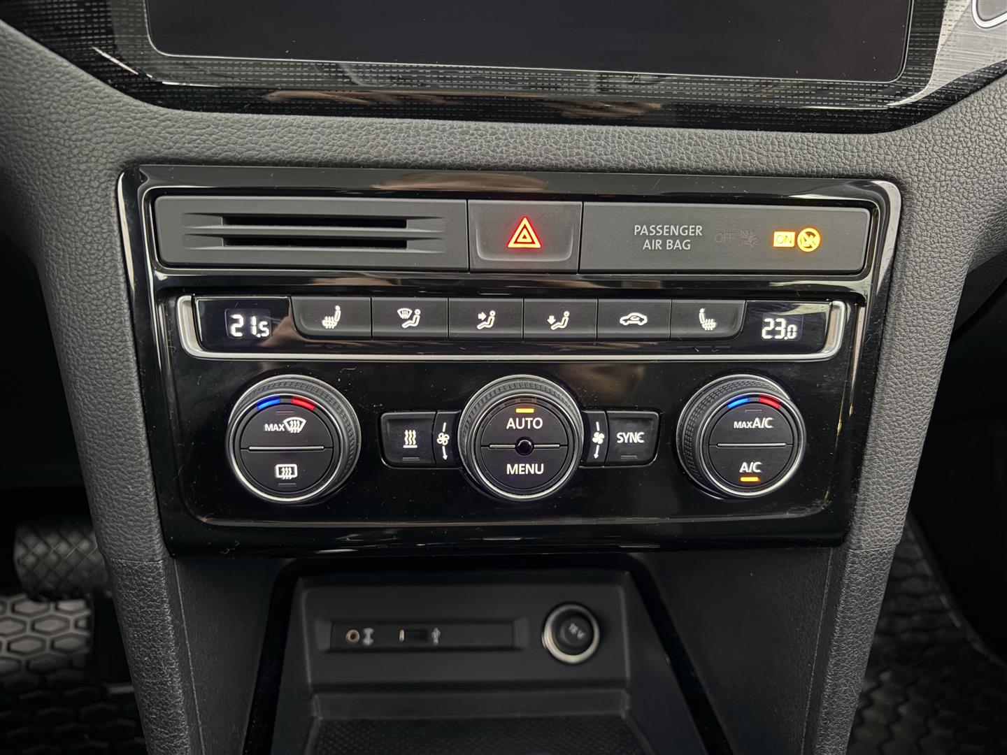 VOLKSWAGEN Golf Sportsvan 2018
