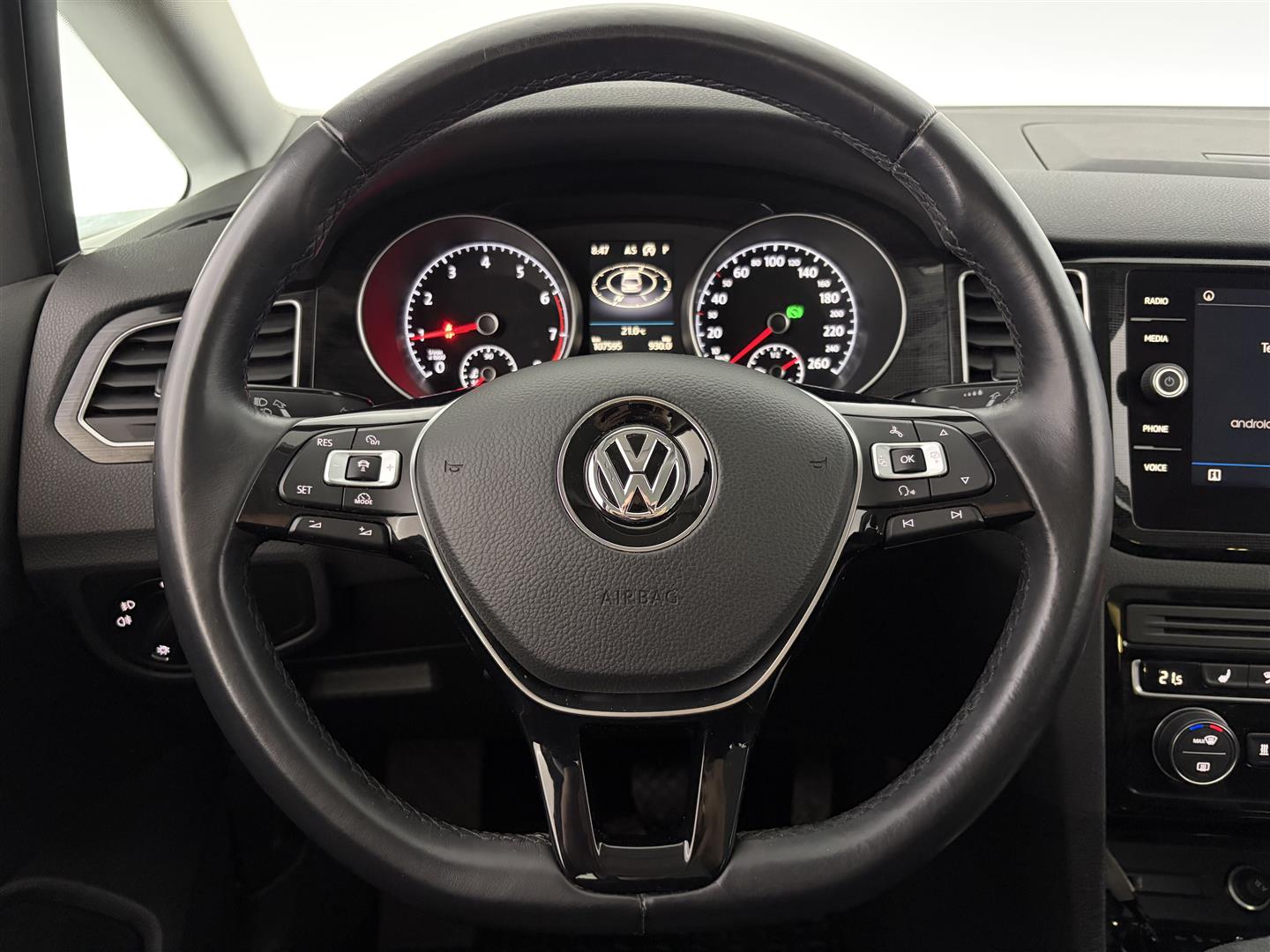 VOLKSWAGEN Golf Sportsvan 2018