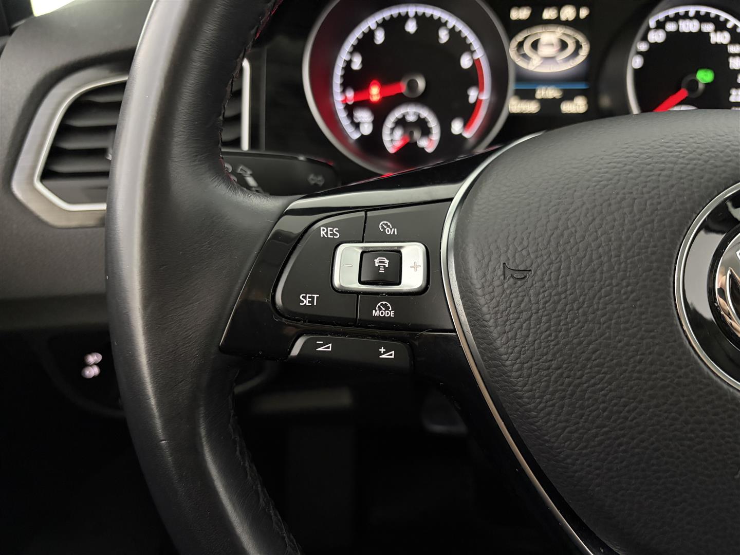 VOLKSWAGEN Golf Sportsvan 2018