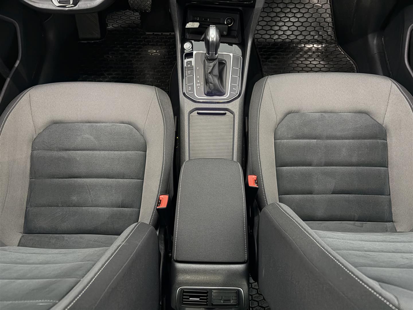 VOLKSWAGEN Golf Sportsvan 2018