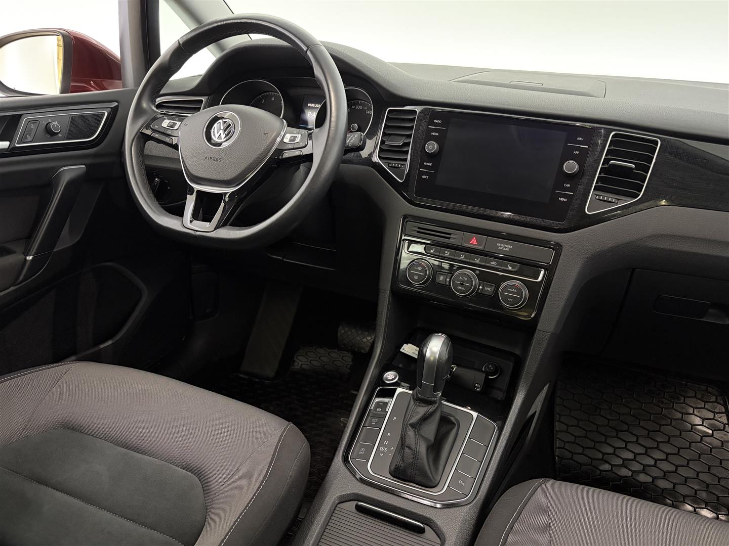 VOLKSWAGEN Golf Sportsvan 2018