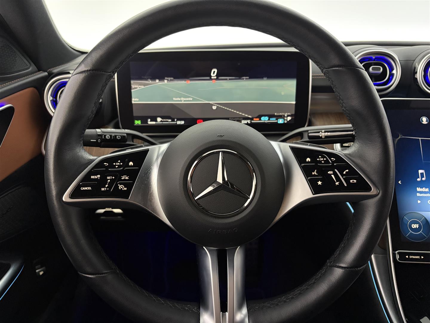 MERCEDES-BENZ C 2022