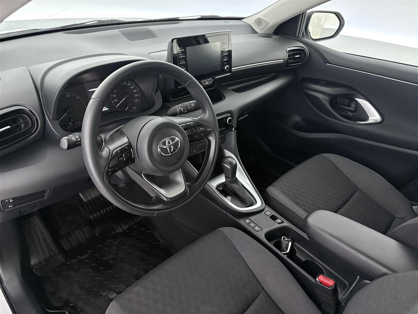 TOYOTA Yaris 2022