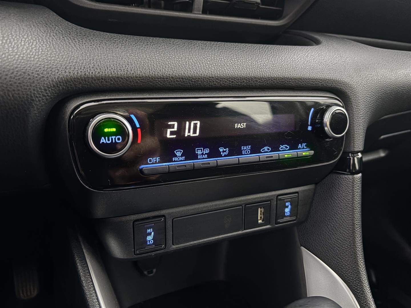 TOYOTA Yaris 2022