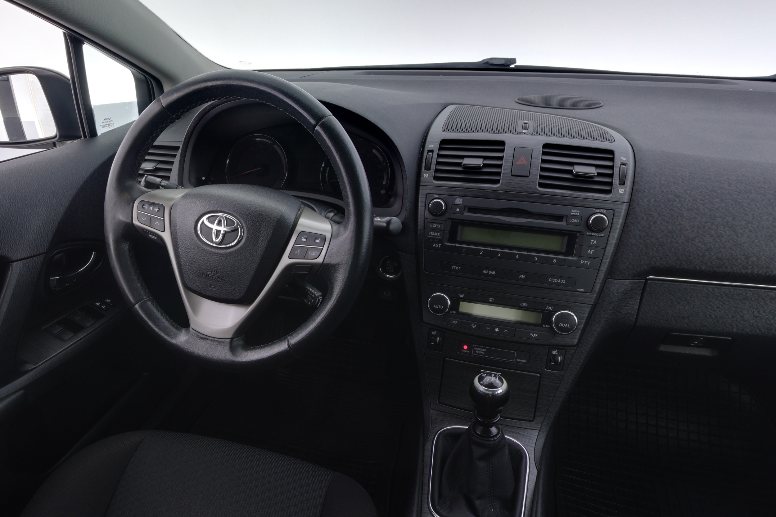 TOYOTA Avensis 2009