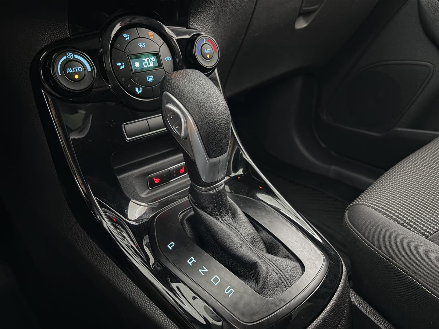 FORD Fiesta 2017