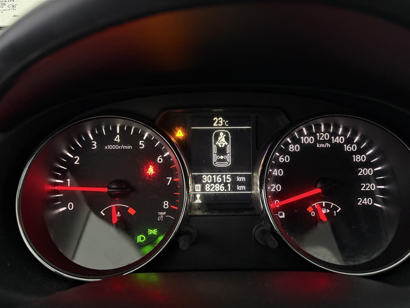 NISSAN Qashqai 2011