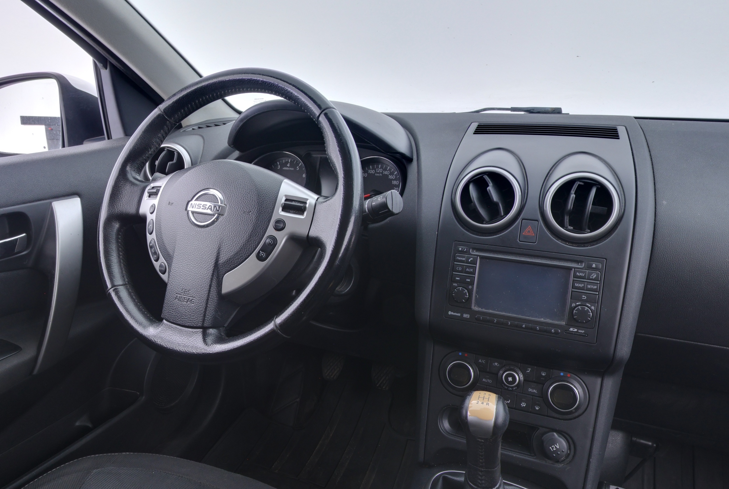 NISSAN Qashqai 2011