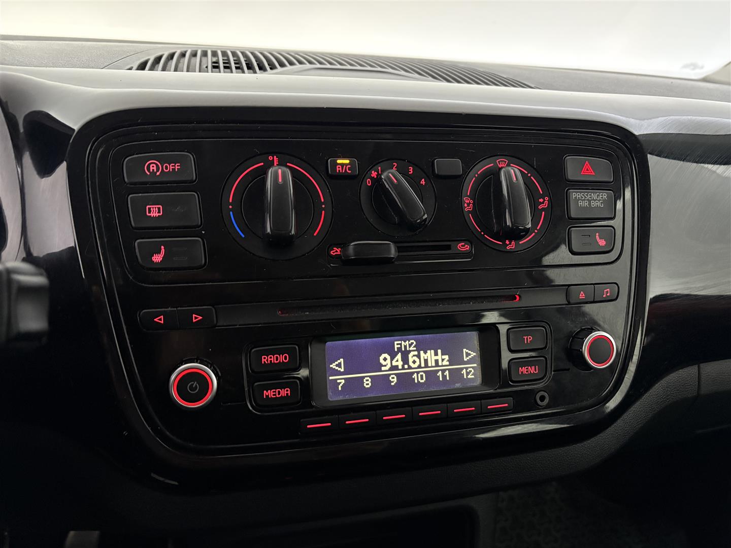 VOLKSWAGEN up! 2015