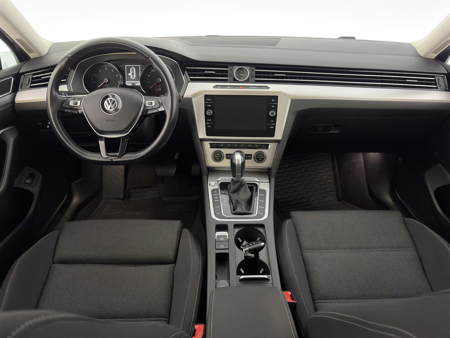 VOLKSWAGEN Passat 2018