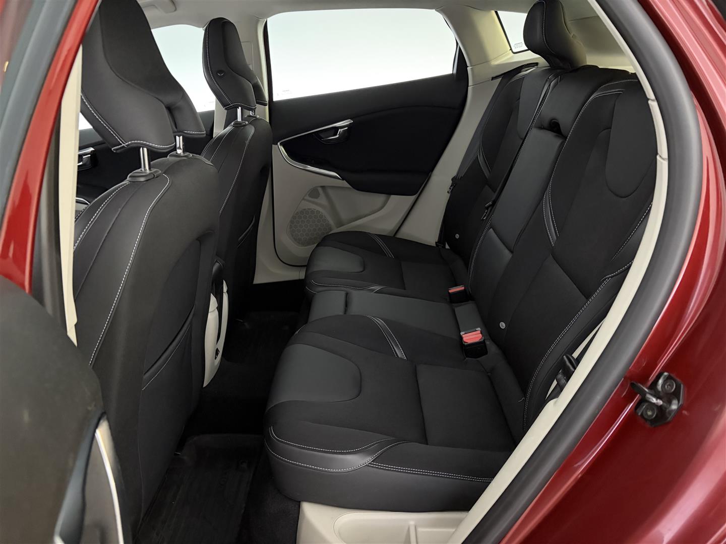 VOLVO V40 2013