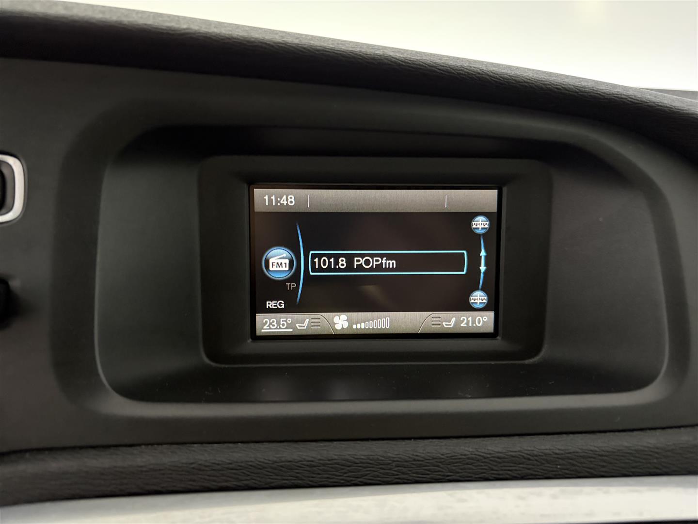 VOLVO V40 2013